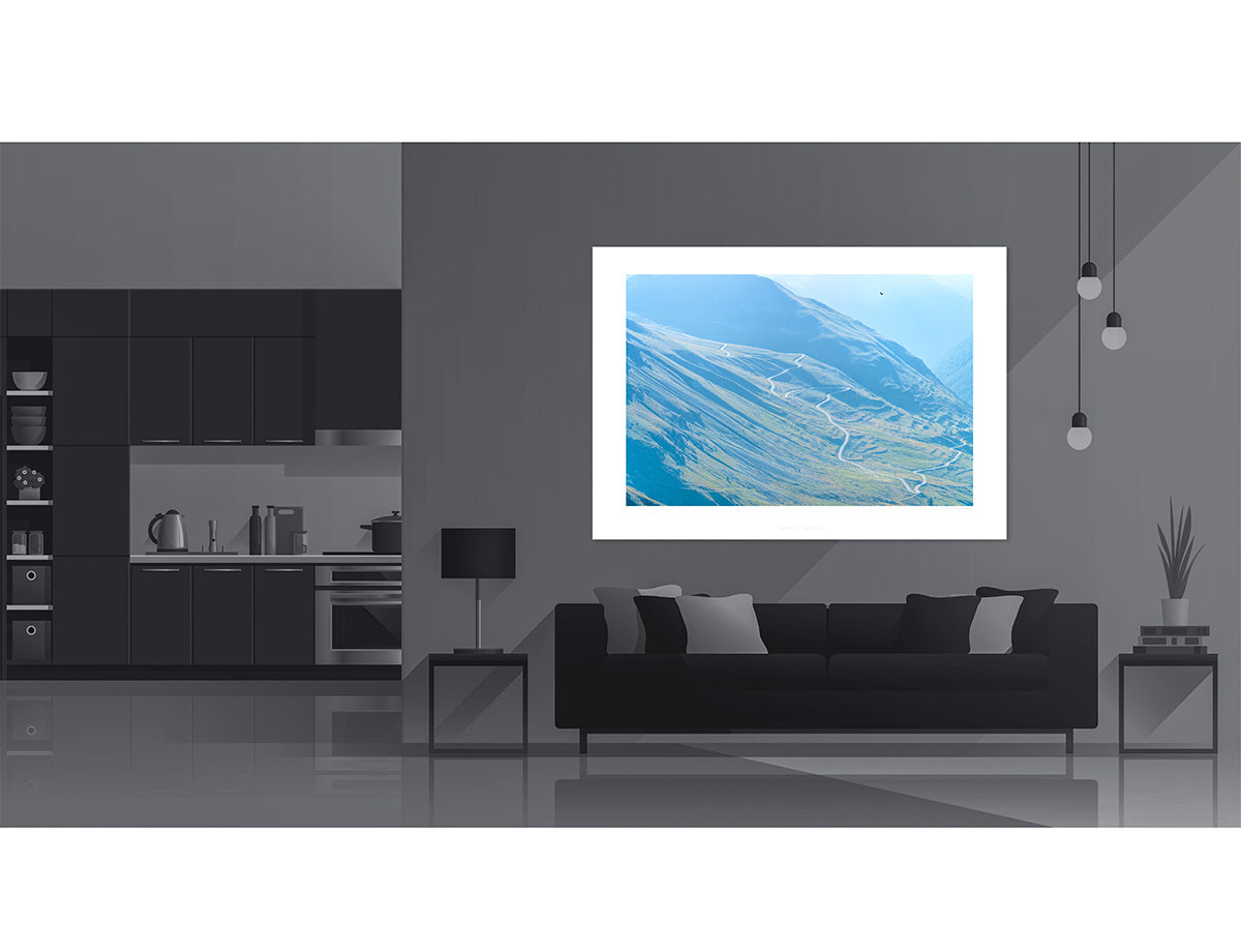 Col de la Bonette gifts for cyclists. Like most birds of prey, eagles have very sensitive hearing, which is why they are only to be seen when the mountains are quiet.