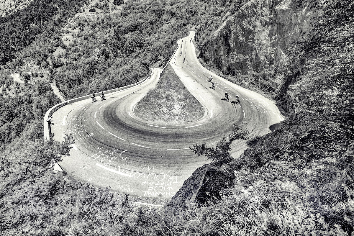 Alpe d’Huez - Bend 9 - b & w